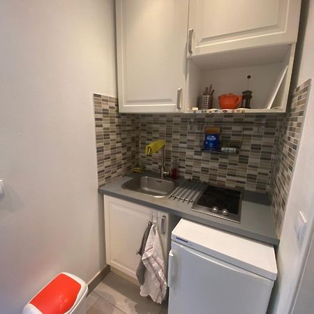 Small Studio Near Eiffel Tower Paris Exterior foto