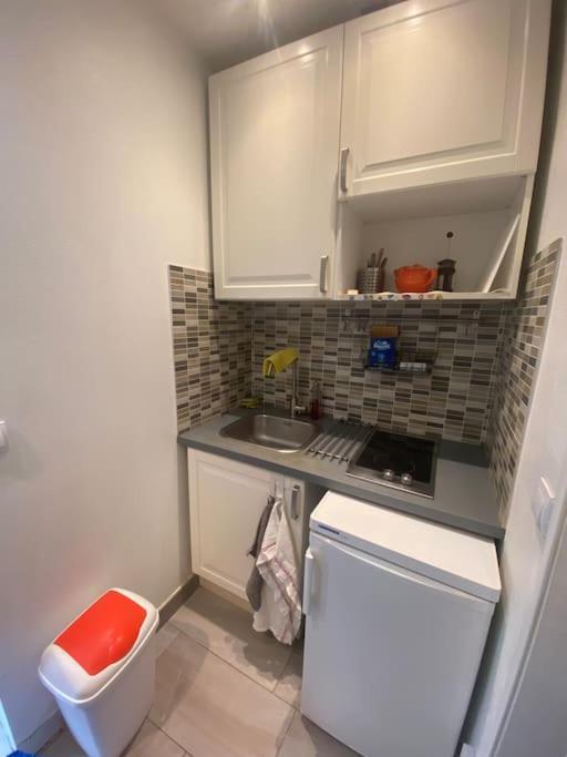 Small Studio Near Eiffel Tower Paris Exterior foto